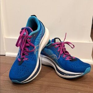 Women’s Saucony Endorphin